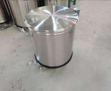 ถังขยะสแตนเลสเท้าเหยียบ 304 ขนาด 90 ลิตร 