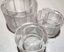 ตะกร้าสแตนเลสมีหูหิ้ว เกรด304 ช่องตาข่าย 3 มิล