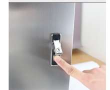 โต๊ะรูมเซอร์วิสพร้อมตู้อุ่นมีระบบไฟฟ้า ขนาดกางใช้งาน Φ910*810 mm ขนาดพับเก็บ 520*810 mm. คันเล็ก พับได้2ข้างเก็บซ้อนคันไม่ได้ รุ่น CW-065-22-1 Room service trolley warmer