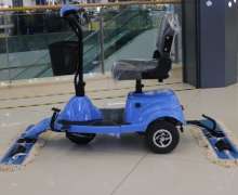 รถม็อบถูพื้นแบบนั่งขับ