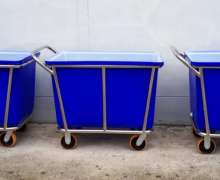 รถเข็นผ้าสแตนเลสเกรด304ขนาด 600Lถังเกรดบี  รุ่นCW-023-600-1-2 เกรดบี  มีด้าม ถังมีสีขาว สีน้ำเงิน มีสินค้า