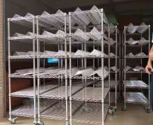 ชั้นวางสินค้าชนิดม้วน 4 ชั้น ขนาด  45*120 สูง 1500 +ล้อ 3 นิ้ว  0