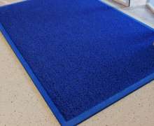 พรมดักฝุ่นซับน้ำ สีเทารีดขอบ 4 ด้าน ไม่มีตัวอักษร