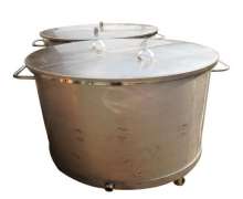 ถังสแตนเลสมีล้อ 200 ลิตร เกรด 304 หนา 2 มิล 